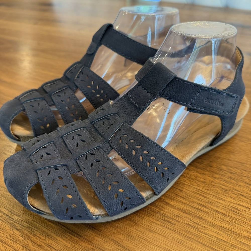 Earth Origins Closed-Toe Sandals T Strap Medium Blue Cut Out Design Size 8.5